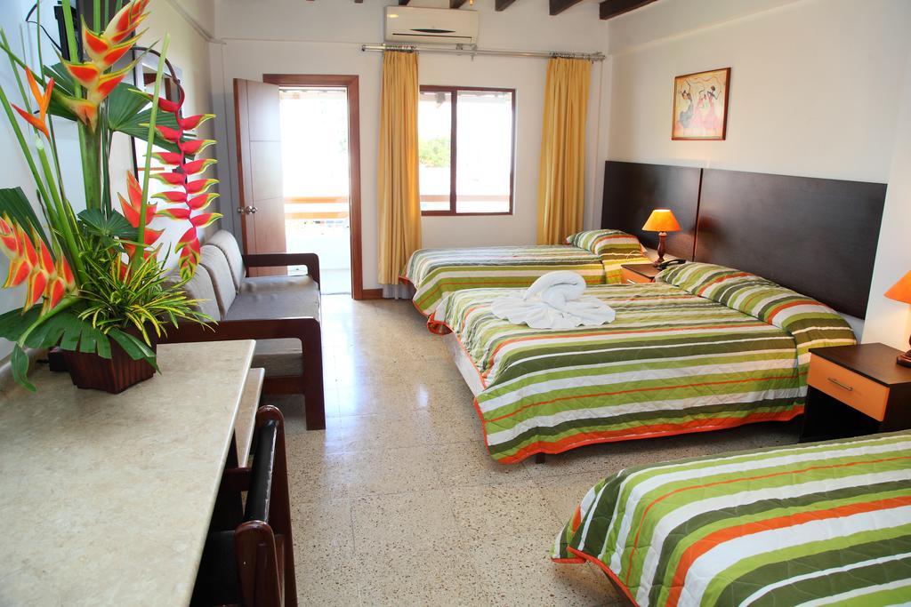 Hotel Puerto Ballesta Tonsupa Rum bild
